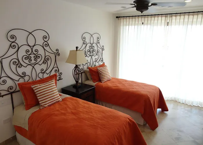 Apartahotel La Vista Luxury Villas At Pedregal 3*