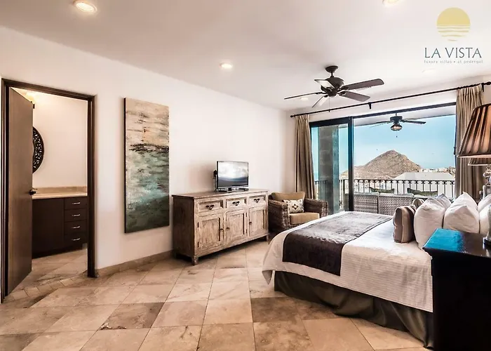 Apartahotel La Vista Luxury Villas At Pedregal 3*